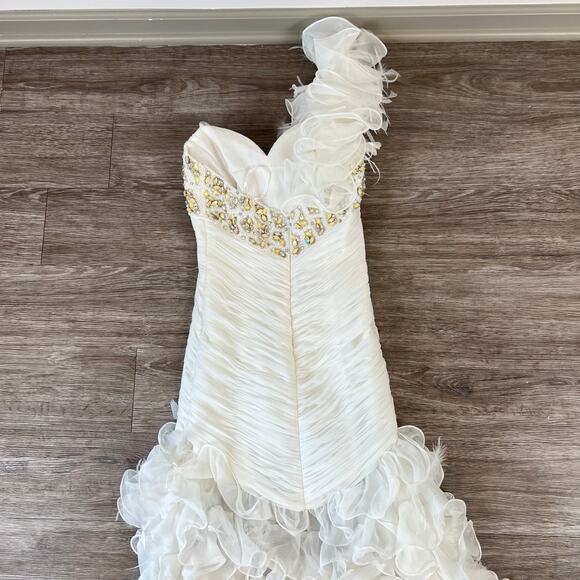 Mac Duggal Couture White High-Low Beaded Ruffle Feathers Prom Dress Gown (Sz 4) - Picture 10 of 16